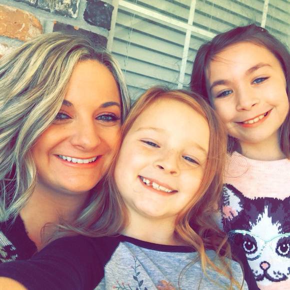 Meet your Posher, Kelli - Picture 1 of 1